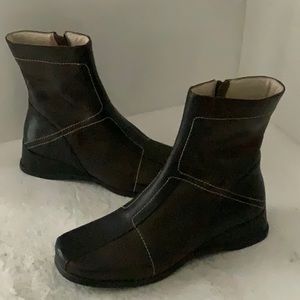 New Francesco Rossi Fugitive Leather booties, brown/black